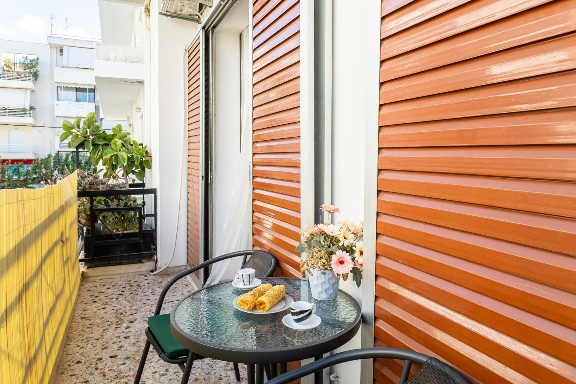 Sofi'S Flat In The City Center, 5Min To The Sea Kalamata Exterior foto