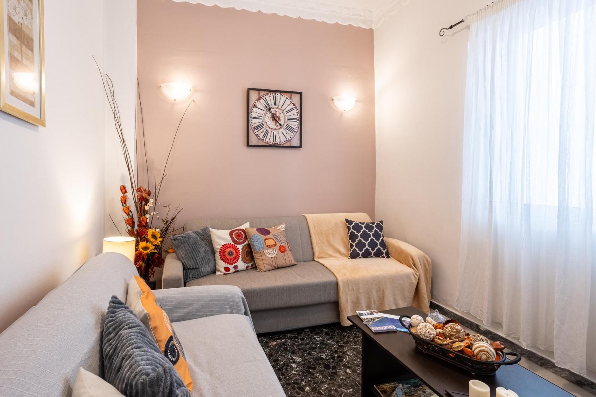 Sofi'S Flat In The City Center, 5Min To The Sea Kalamata Exterior foto